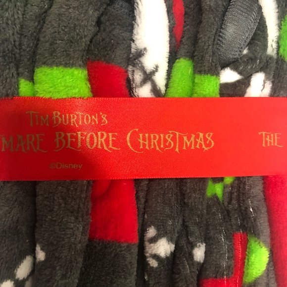 πHOST PICKπPlush Blanket. NWT - Picture 4 of 12